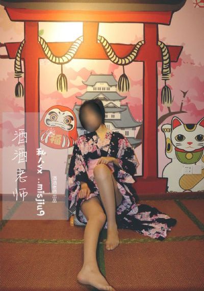 年轻的小子三级