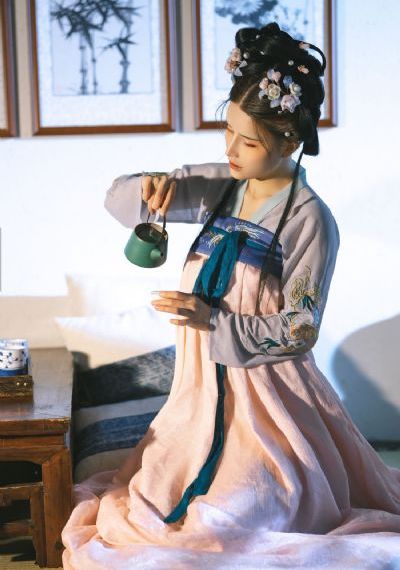 大胸姐妹在线观看